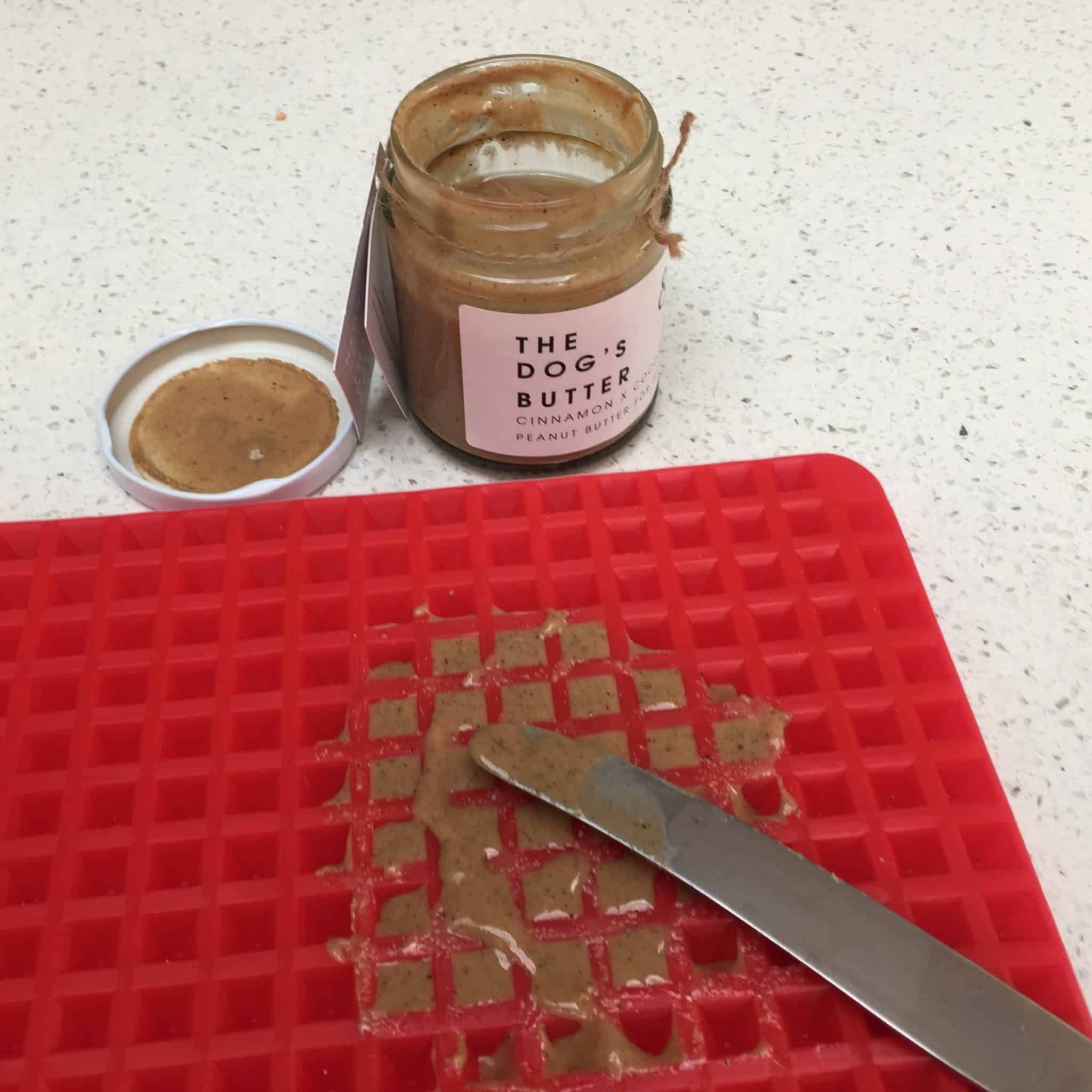 Easy Homemade Lick Mat [and How To Use It] • 2023 Ruffle Snuffle